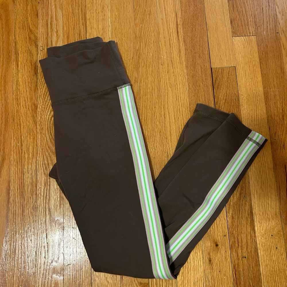 Aritzia TNA Leggings
